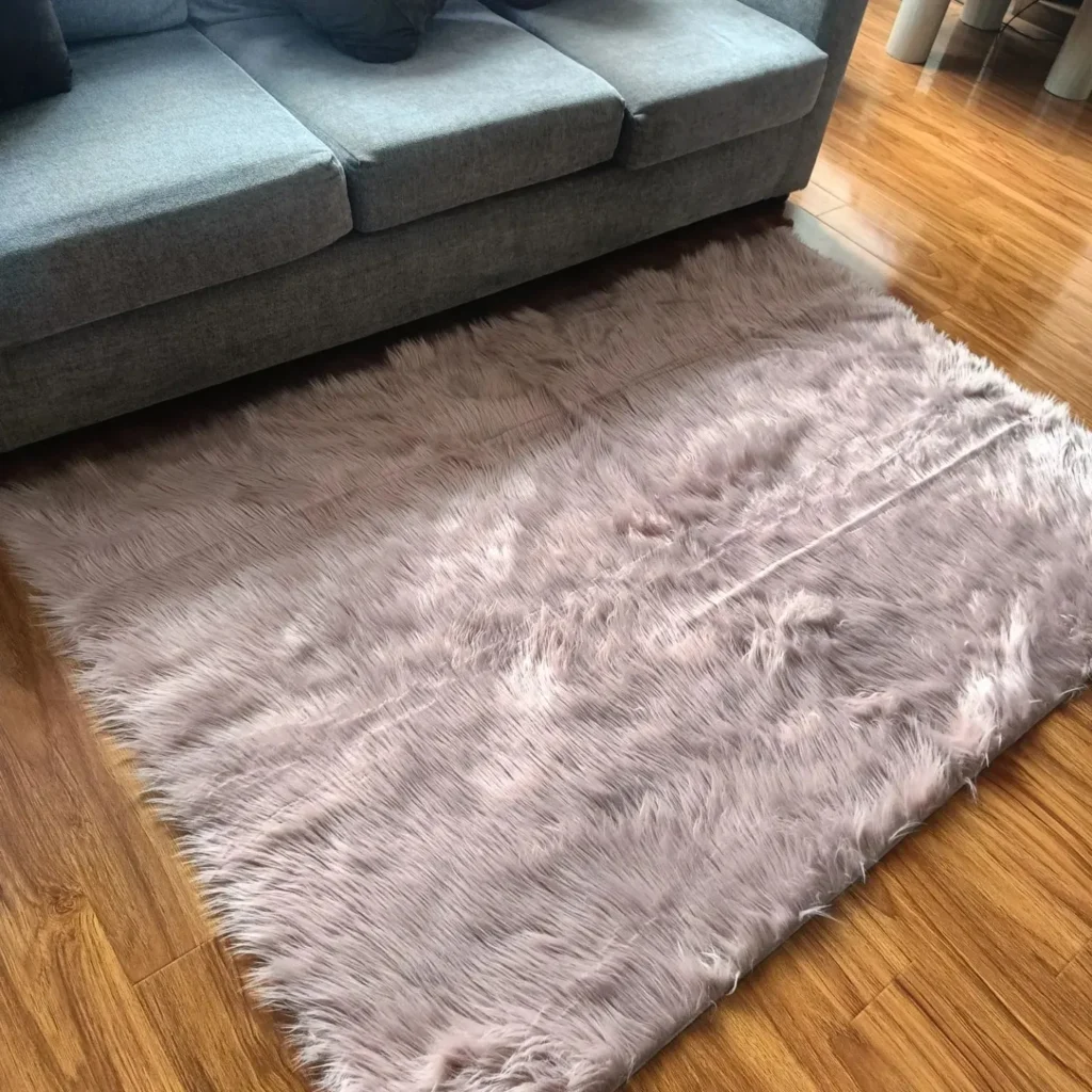 Shaggy Faux Fur Rug Elegance
