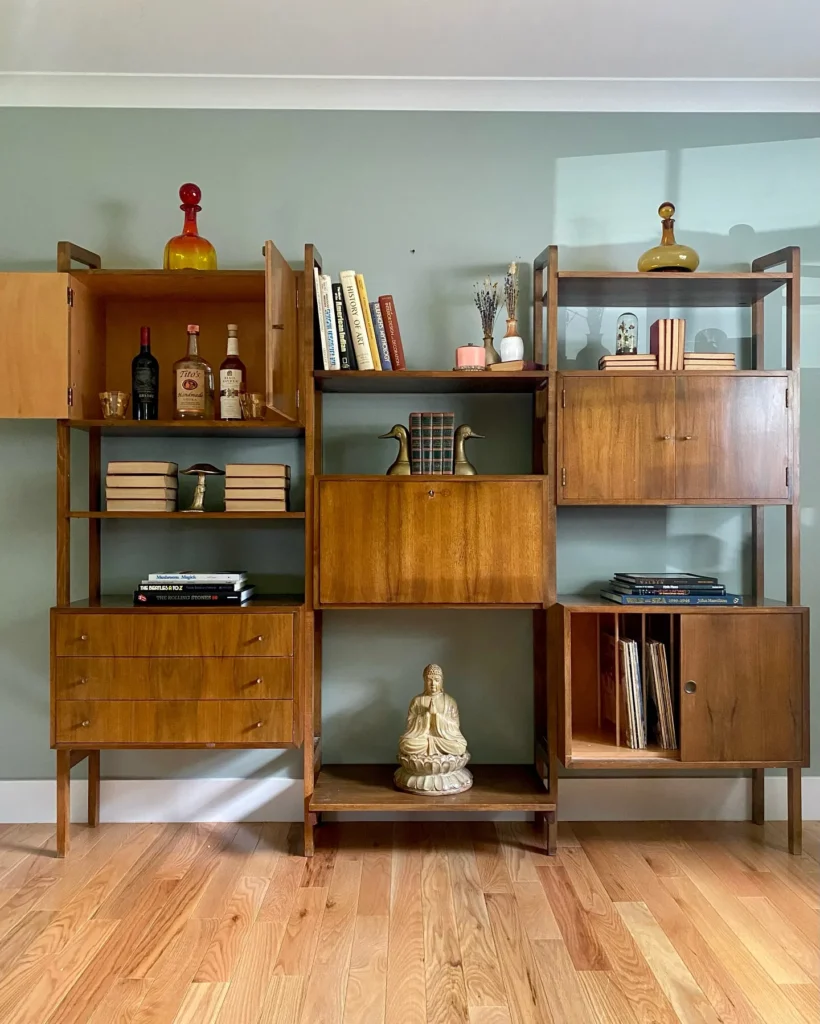 Mid-Century Modern Display Shelf
