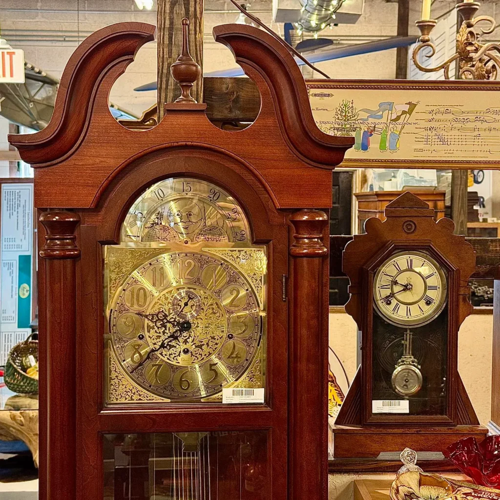 Antique Clocks for Timeless Elegance
