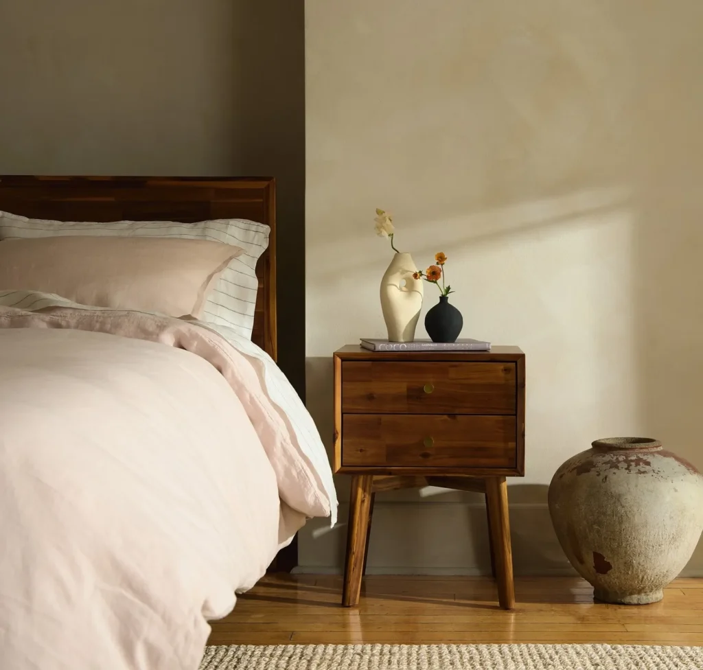 Mid-Century Nightstands for a Minimalist Look
