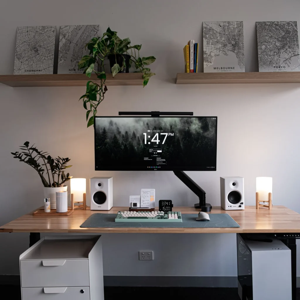 Minimalist Desk